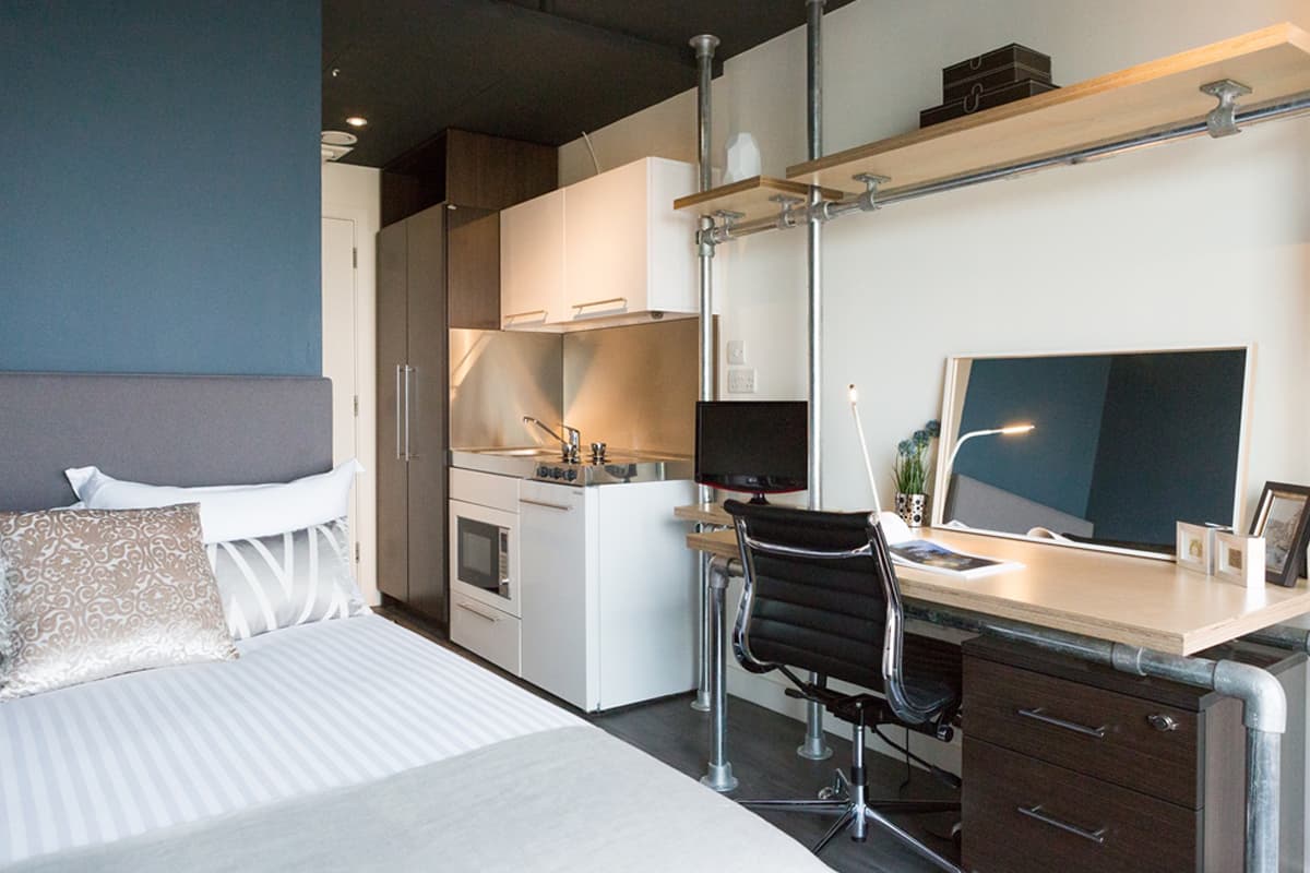 Spitalfields Residence - Bronze Studio Upper Level Premium View